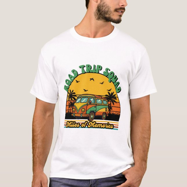Road Trip Squad T-Shirt | Retro 70s Travel Tee (Vorderseite)