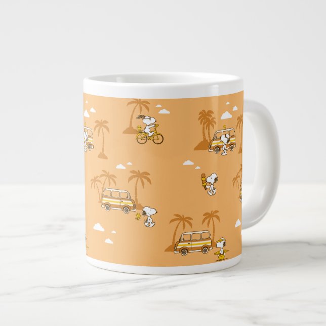 Road Trippin | Peanuts Snoopy Beach Pattern Jumbo-Tasse (Vorderseite Rechts)
