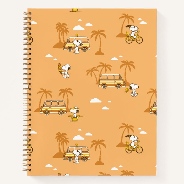 Road Trippin | Peanuts Snoopy Beach Pattern Notizbuch (Vorderseite)