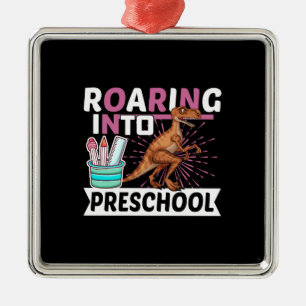Roaring in die Vorschule Ornament Aus Metall