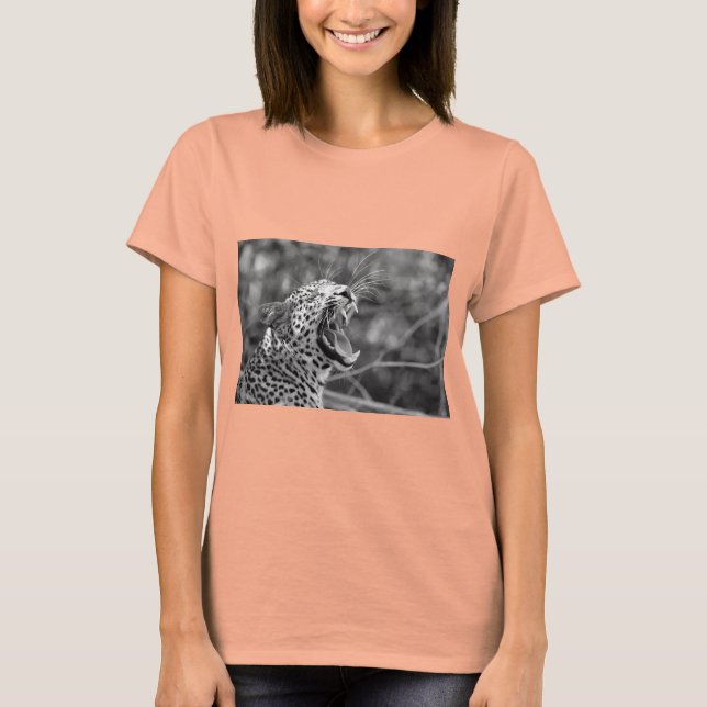 Roaring Leopard T - Shirt (Vorderseite)