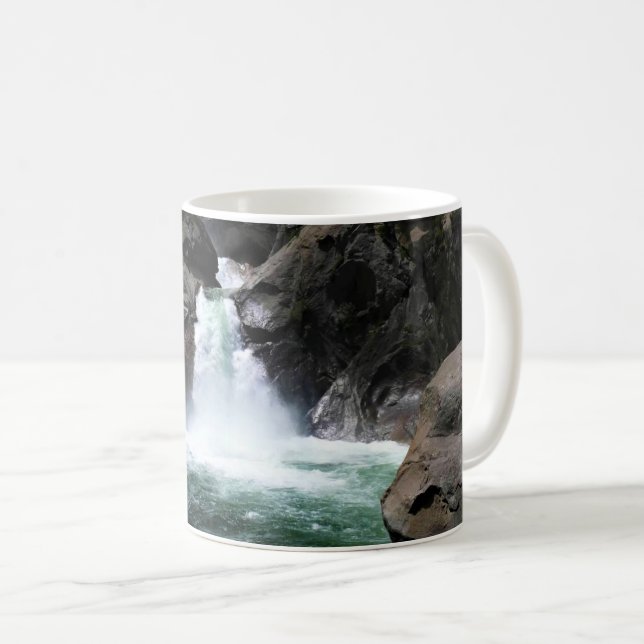 Roaring River Falls, King's Canyon, CA Kaffeetasse (VorderseiteRechts)