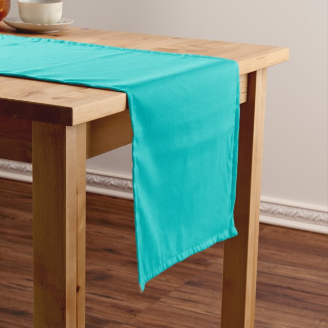 Robin Egg Blue Solid Color | Classic | elegant Kurzer Tischläufer (Beispiel)
