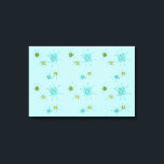 Robin's Ei Blue Atomic Sternexplosionen Canvas Pri Leinwanddruck<br><div class="desc">Das robuste Ei Blue Iconic Atomic Sternexplosion Stretched Canvas Print Muster zeichnet sich durch die ikonischen atomaren Sternexplosionen aus. Das ist richtig! Die alte Schule, robinfarbener Hintergrund mit goldenen Falten ist der perfekte Hintergrund für die lebendigen, türkisfarbenen, beruhigenden Sellerie und die kitschigen Birnen-grünen Kreise. Die Farbflecken sind sporadisch in verschiedenen...</div>