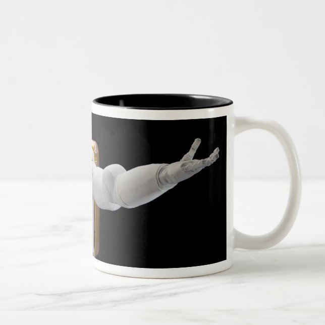 Robonaut 2, ein geschickter, humanoider Astronaute Zweifarbige Tasse (Rechts)