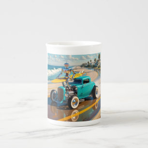 Roboter mit einem Surfbrett auf einem Oldtimer Prozellantasse