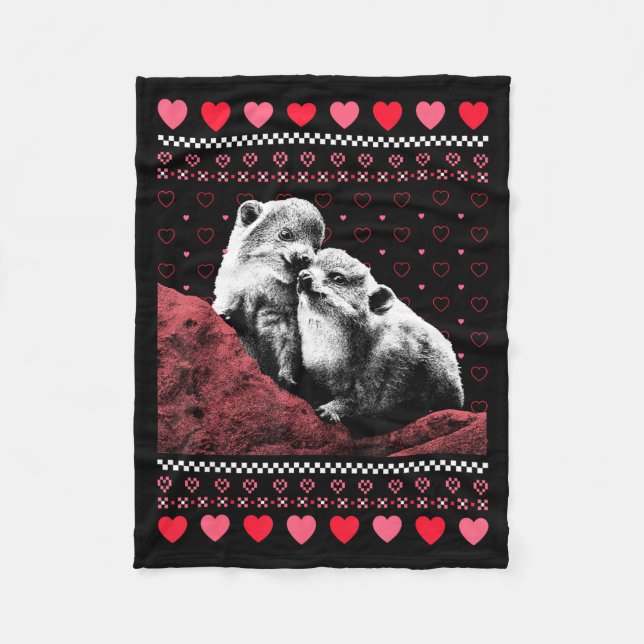 Rock Hyrax Valentine's Day Ugly Sweater Style  Fleecedecke (Vorderseite)