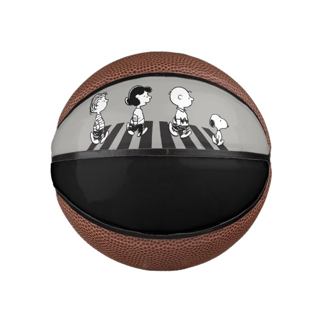 Rock-T-Shirts | Group Walk Mini Basketball (Vorderseite)