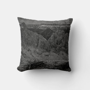 ROCKFORMATION IM GRAYSCALE-FOTO KISSEN