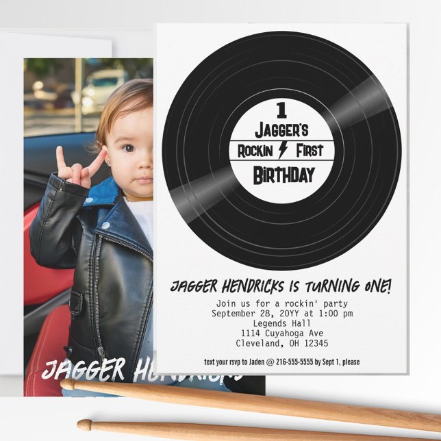 Rockin First Birthday Foto Vinyl Record B&W Einladung (Rock n roll first birthday vinyl record photo invitation. )