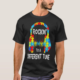 Rockin 'To A Different Tune Autism-Bewusstseins-Kö T-Shirt