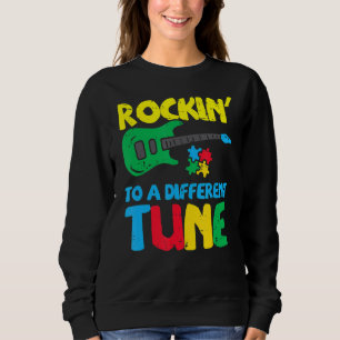Rockin to Different Tune Guitar Autismus Bewusstse Sweatshirt