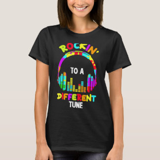 Rockin' zu einem anderen Tune Autismus Awaren T-Shirt