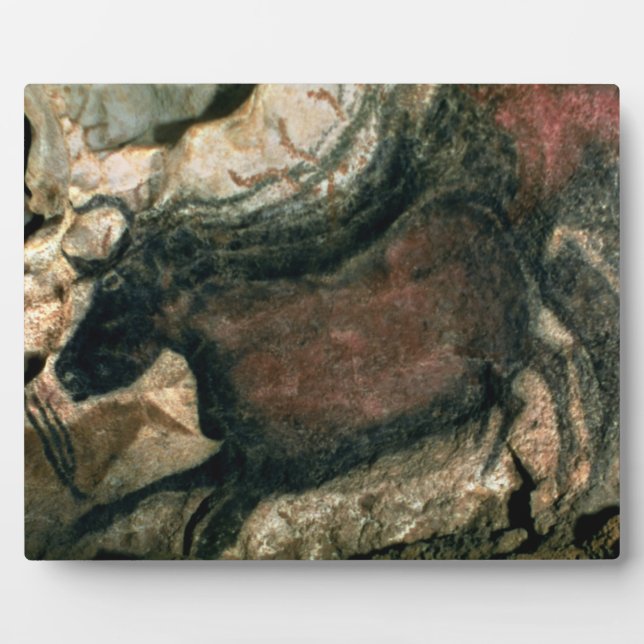 Rockmalerei eines schwarzen Stiers, um 17000 v. Ch Fotoplatte (Vorderseite)