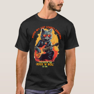 Rock'n Roll mit elektrischer Gitarre und cooler Ka T-Shirt