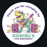 Rockstar T-Rex Dinosaur Kids Boys Birthday Party Runder Aufkleber<br><div class="desc">Niedliche Gastgeschenke für Kinder,  Jungen oder Mädchen,  die Dinosaurier und T-Rex Liebe. Ideal für Kinder Geburtstagsparty,  Gastgeschenke und Dankeschön Label. Sie können auch den Text für Babydusche oder andere Veranstaltungen und Party anpassen.</div>