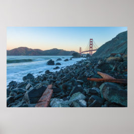 Rocky Beach und Golden Gate Bridge Poster