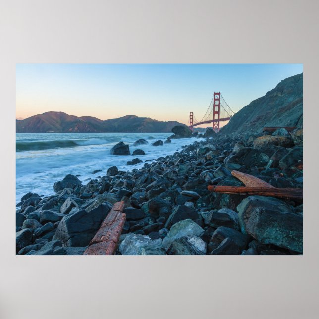 Rocky Beach und Golden Gate Bridge Poster (Vorne)