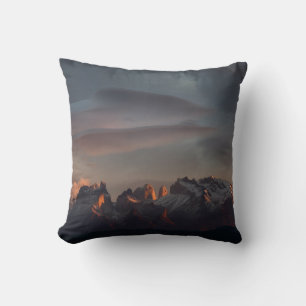 ROCKY BERG UNTER GRAU CLOUUUES KISSEN