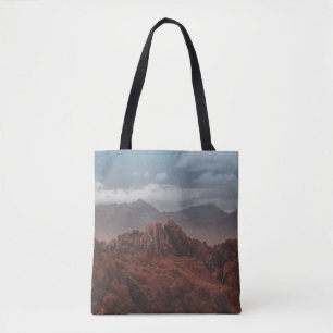 ROCKY BERGE UNTER GRAY SKIES TASCHE