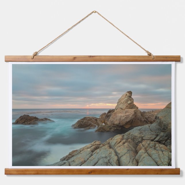 Rocky Coastal Sunset Wandteppich Mit Holzrahmen (Vorne)