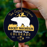 Rocky Mountain Nationalpark Vintag Souvenirs Keramik Ornament<br><div class="desc">Rocky Mountain National Park Colorado. Dieses Retro-Design ist ein großartiges Geschenk für Fans des Rocky Mountain. Das Vintage Retro-Design ist ein perfektes Geschenk für Skifans in den Colorado Bergen.</div>