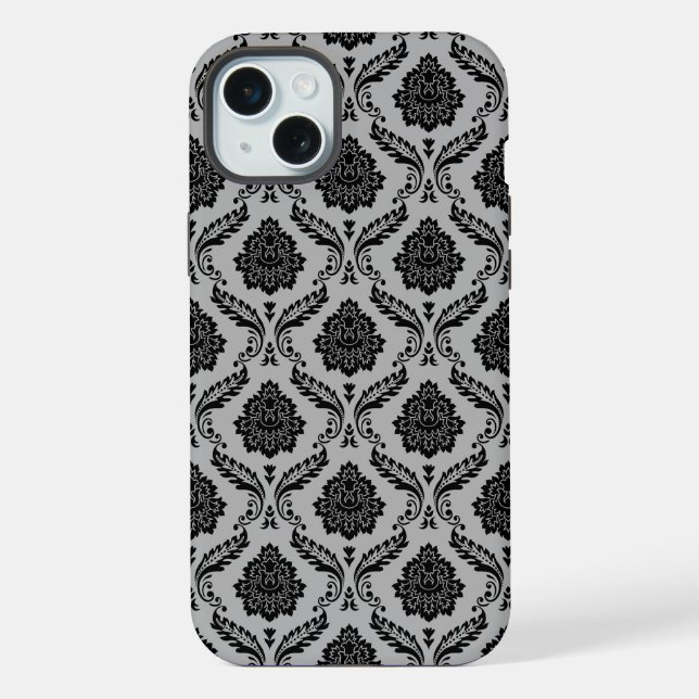 Rokoko-Damaskusmuster Schwarz auf Grau iPhone 15 Plus Hülle (Rückseite)