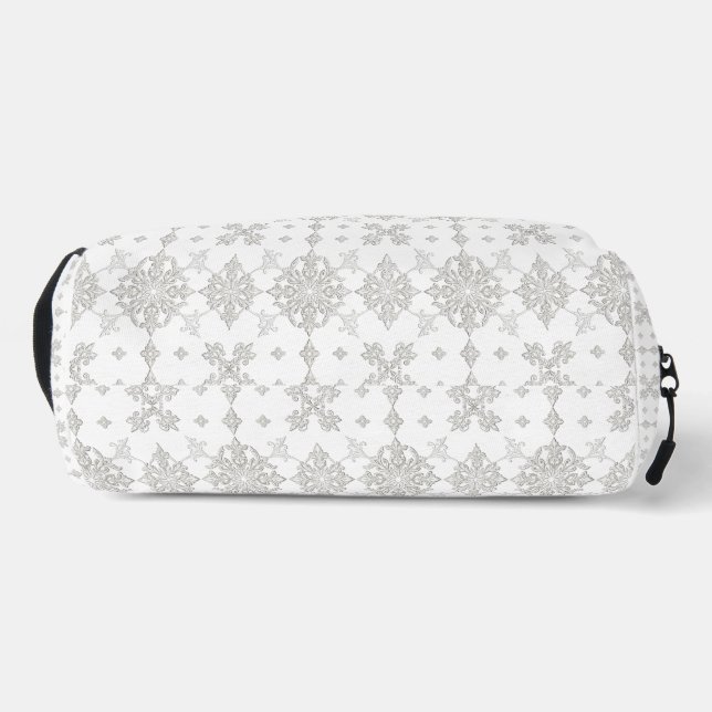 Rokoko Lace Pattern Waschbeutel (Unterseite)