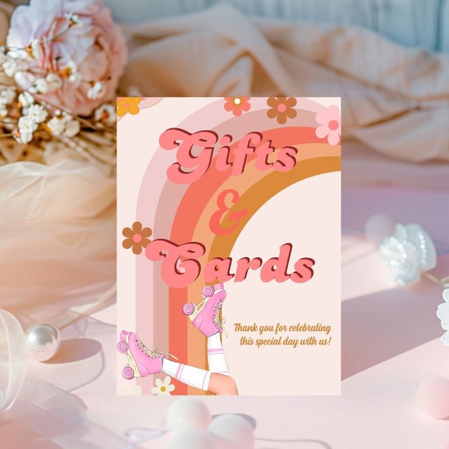 Roll Retro Groovy Roller Skate Geschenke & Zeichen Sockelschild (Von Creator hochgeladen)