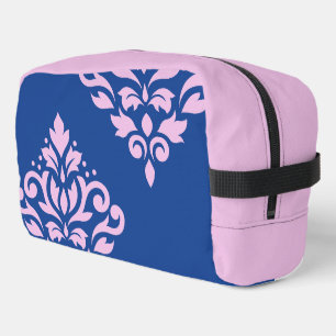 Rollen Damask Art I Pink on Blue Waschbeutel