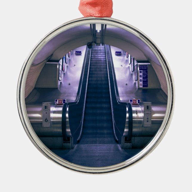 Rolltreppe Silbernes Ornament (Vorne)
