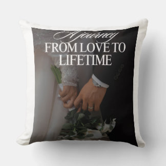 Romantic Anniversary Gift Cushion - Elegant Coupl Kissen