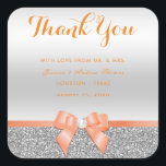 Romantic Coral Bow & Silver Glitzer Vielen Dank Quadratischer Aufkleber<br><div class="desc">Elegante funkelnd Hochzeit danke Ihnen Aufkleber mit einem klassischen romantischen Korallenbogen und Band-Bild auf einem hübsch glänzenden silbernen Glitzer und Silbergradientenhintergrund. Der gesamte Text ist vollständig an Ihre Bedürfnisse angepasst. Wenn Sie Hilfe benötigen, um Ihr Produkt anzupassen oder passende Produkte wünschen, kontaktieren Sie mich bitte über meinen Shop und ich...</div>