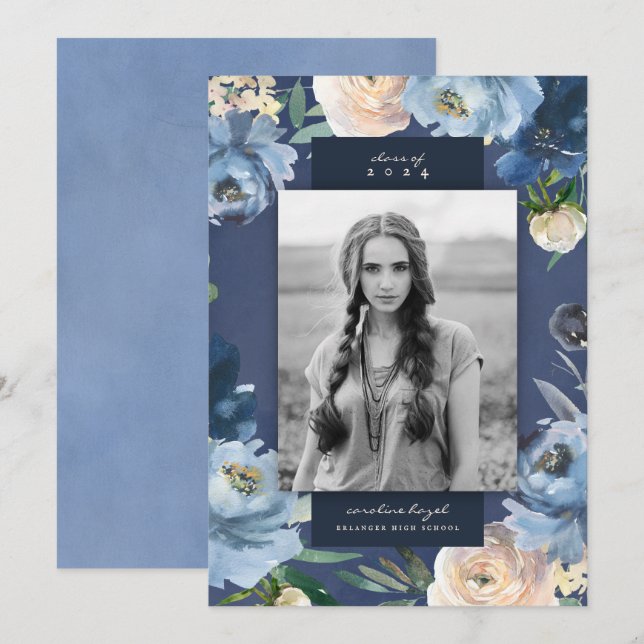 Romantic Dusty Blue Floral Abschluss Foto Ankündigung (Vorne/Hinten)