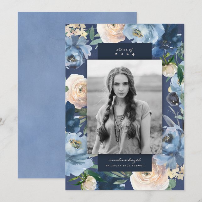 Romantic Dusty Blue Floral Abschluss Foto Ankündigung (Vorne/Hinten)