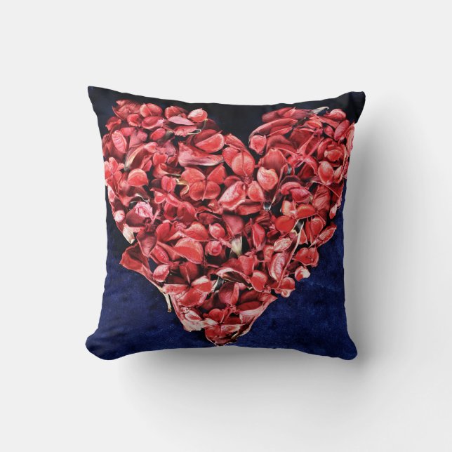 Romantic Love Rose Petal Red Heart Kissen (Vorderseite)