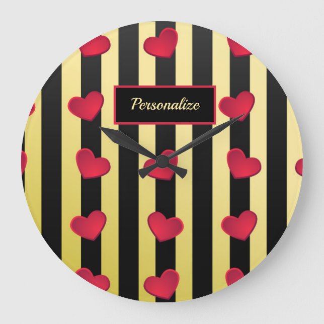 Romantic Red Hearts Gold Black Stripes Personalize Große Wanduhr (Vorderseite)