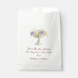 Romantic Tuscan Garden Urn with Flowers Wedding Geschenktütchen