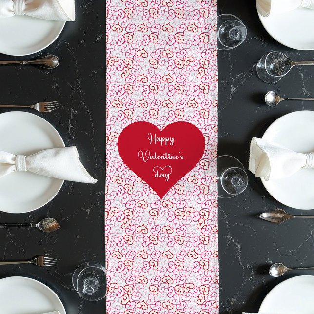 Romantic Valentine Table Runner With Love Hearts Großer Tischläufer (Romantic Valentine Table Runner With Love Hearts)
