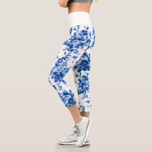 Romantische antike Vintage-Rosen - Blau auf Weiß Capri Leggings