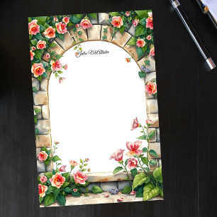 Romantische blühende Rose unter dem Steinbogen Briefpapier