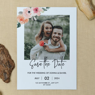 Romantische Blumen-Foto-Save-the-Date-Vorlage Einladung