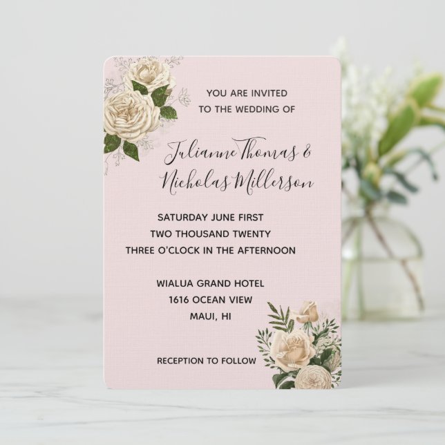 Romantische Blush Pink Elfenbeinblume Hochzeit Einladung (Stehend Vorderseite)