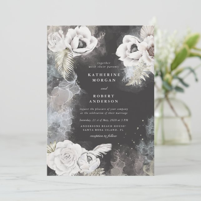 Romantische elegante Blumen-Hochzeitseinladung Einladung (Stehend Vorderseite)