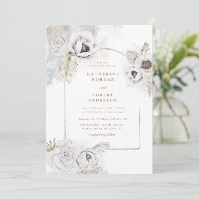 Romantische elegante Blumen-Hochzeitseinladung Einladung (Stehend Vorderseite)