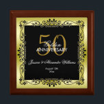 Romantische Golddekoration Gerahmt 50. Hochzeit Erinnerungskiste<br><div class="desc">Schönes, glamouröses, modernes, romantisches und anspruchsvolles Design für das 50. Hochzeitstag des Paares. Elegantes und glamouröses fünfzigjähriges Jubiläum. Mit einem glamourösen Hintergrundbild aus einem hübschen goldfarbenen Farbverlaufshintergrund, dessen Bild nach oben gedreht wurde, um einen großen Kontrast zu schaffen. Ein wunderschöner Rahmen in Schwarz- und Goldfarben umgibt Ihre Veranstaltungsdetails, die Ihren...</div>