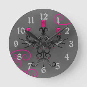 Romantische gotische Kandelaber im Pink und im Runde Wanduhr