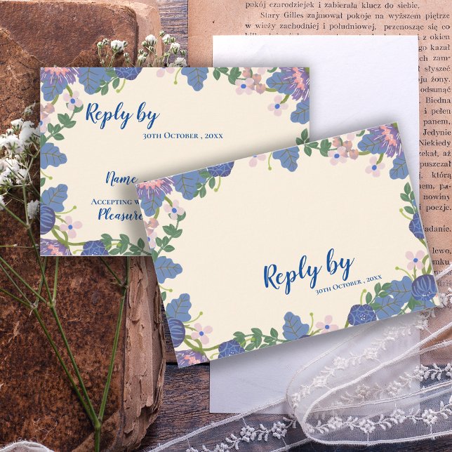 Romantische Hochzeit mit Lila Blauer Hübscher Blüt RSVP Karte (Romantic Purple & Blue Pretty Floral Wedding RSVP Card)