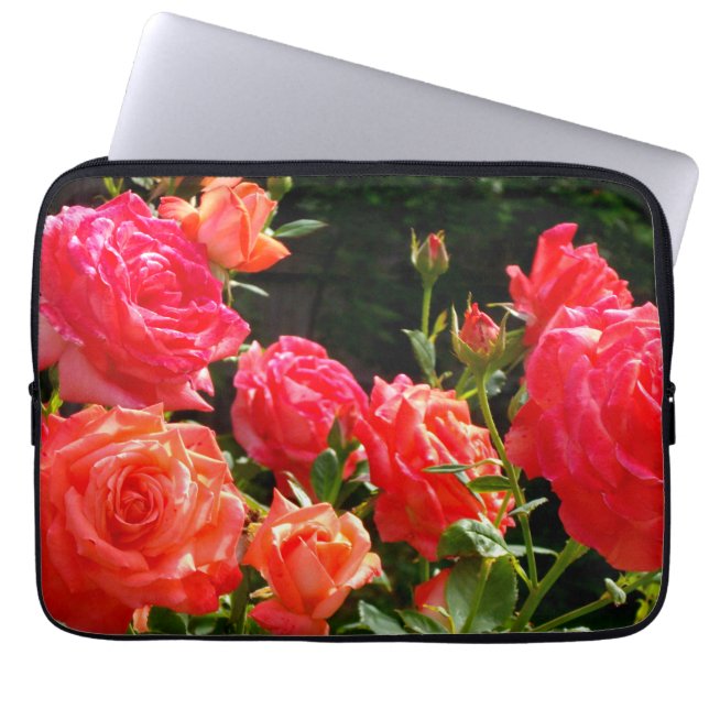 Romantische Korallen-Rose Laptopschutzhülle (Vorderseite)