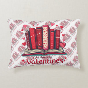 Romantische Lesestimmung: Cozy Valentinsgeschenk Dekokissen